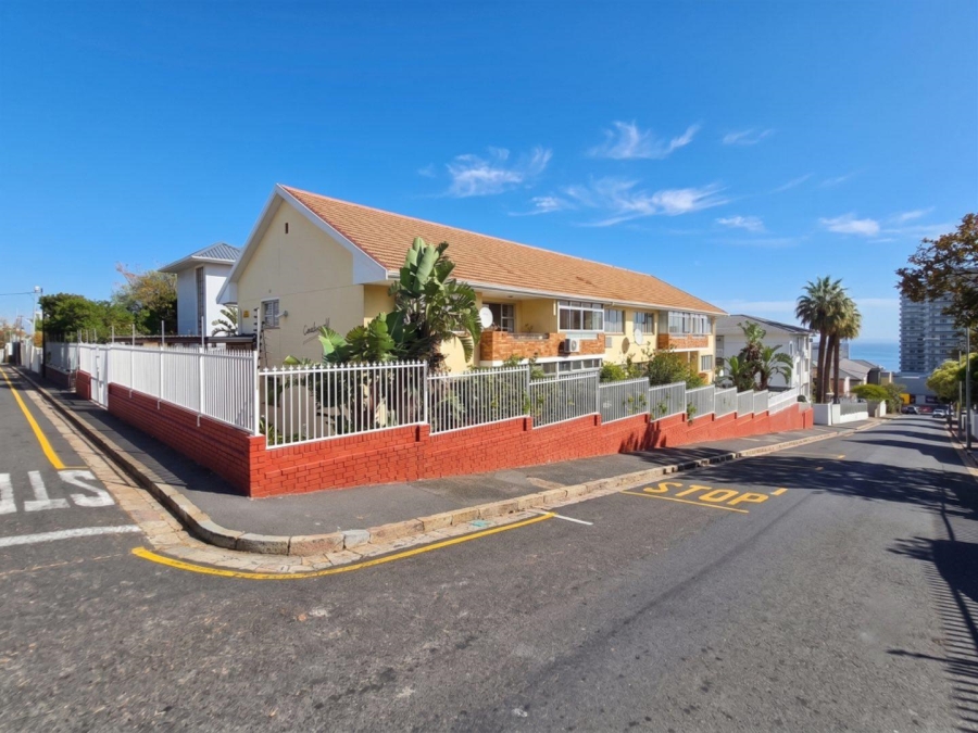 To Let 2 Bedroom Property for Rent in Three Anchor Bay Western Cape